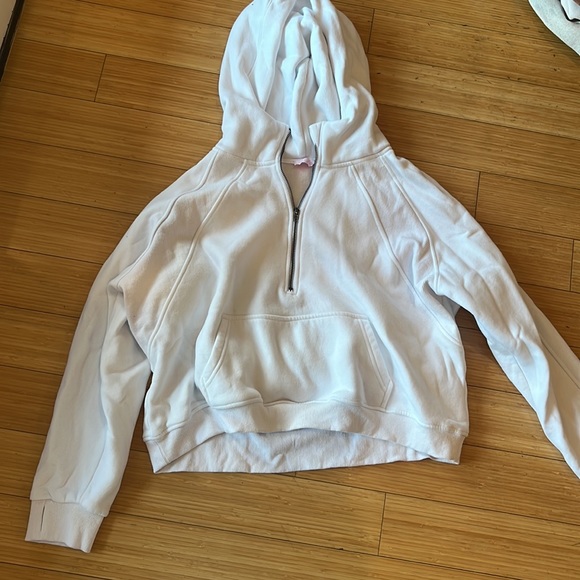 NWOT White Sweatshirt - Picture 4 of 14